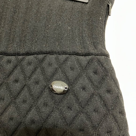 Authentic CHANEL High Waisted Womens Skirt Size 38 Black Diagonal Pattern Italy - Picture 4 of 9